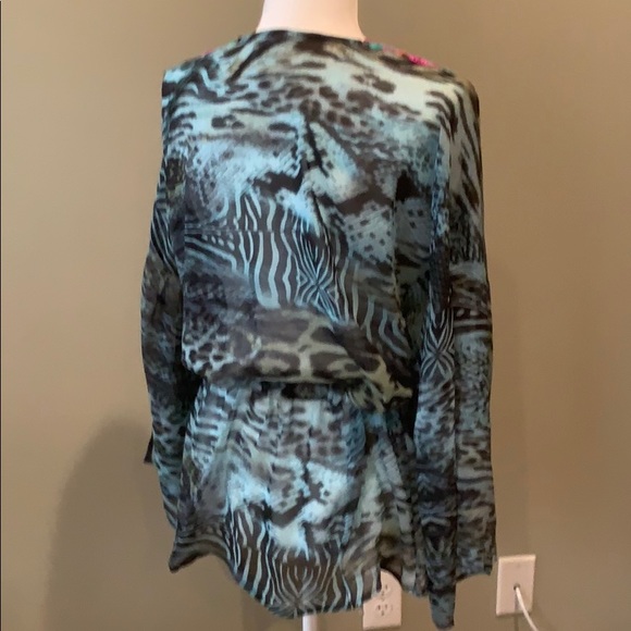 Boston Proper top. - Picture 4 of 6